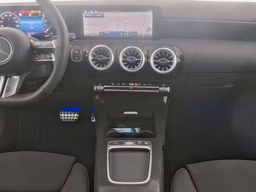 Mercedes-Benz CLA 200 2025