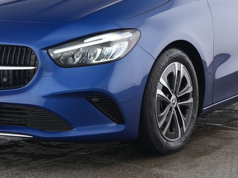 Mercedes-Benz B 220 2024
