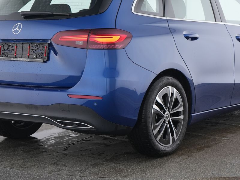 Mercedes-Benz B 220 2024