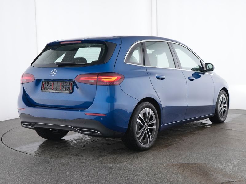 Mercedes-Benz B 220 2024