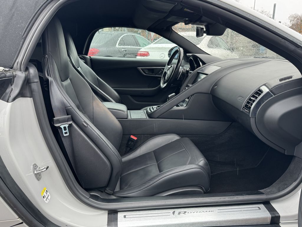 Jaguar F-Type 2020
