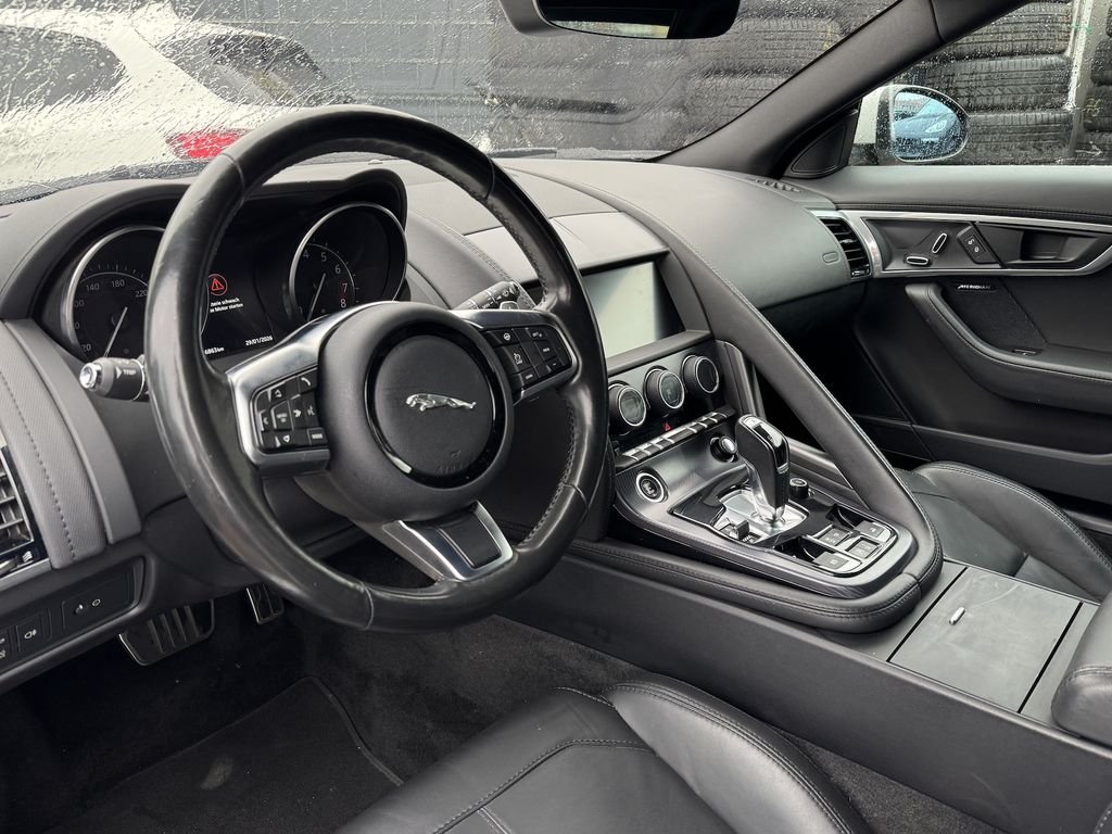 Jaguar F-Type 2020