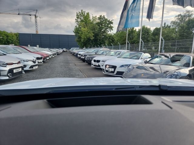 Mitsubishi Plug-in Hybrid Outlander 2025