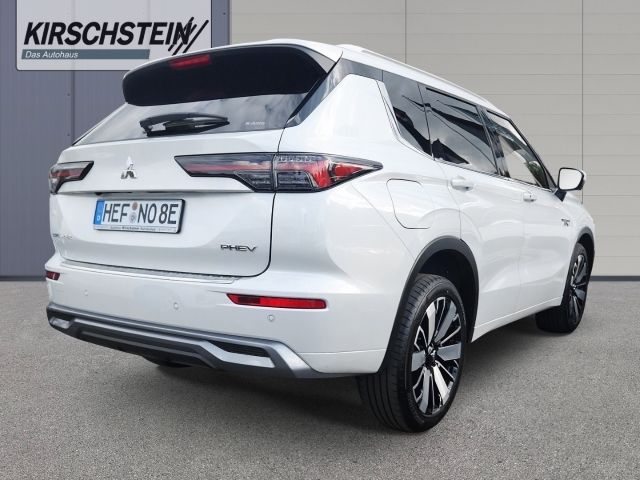 Mitsubishi Plug-in Hybrid Outlander 2025