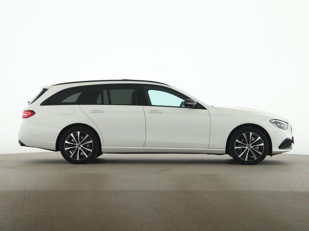 Mercedes-Benz E 300 2022
