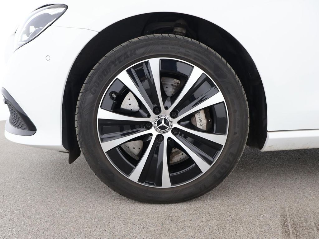 Mercedes-Benz E 300 2022