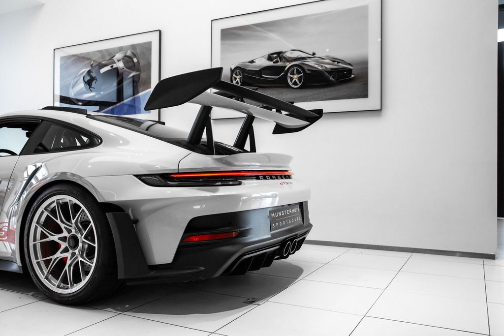 Porsche 992 2024