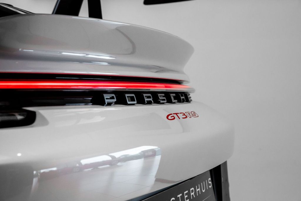 Porsche 992 2024
