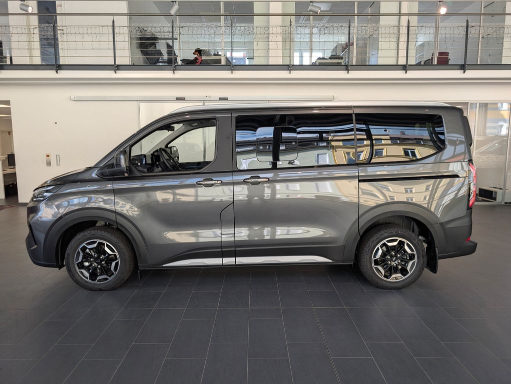 Ford Tourneo Custom 2025