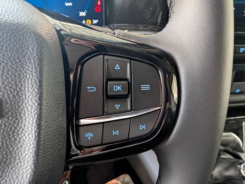 Ford Tourneo Custom 2025