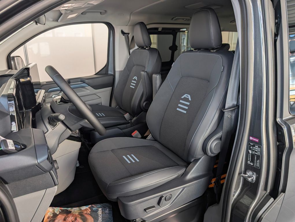 Ford Tourneo Custom 2025