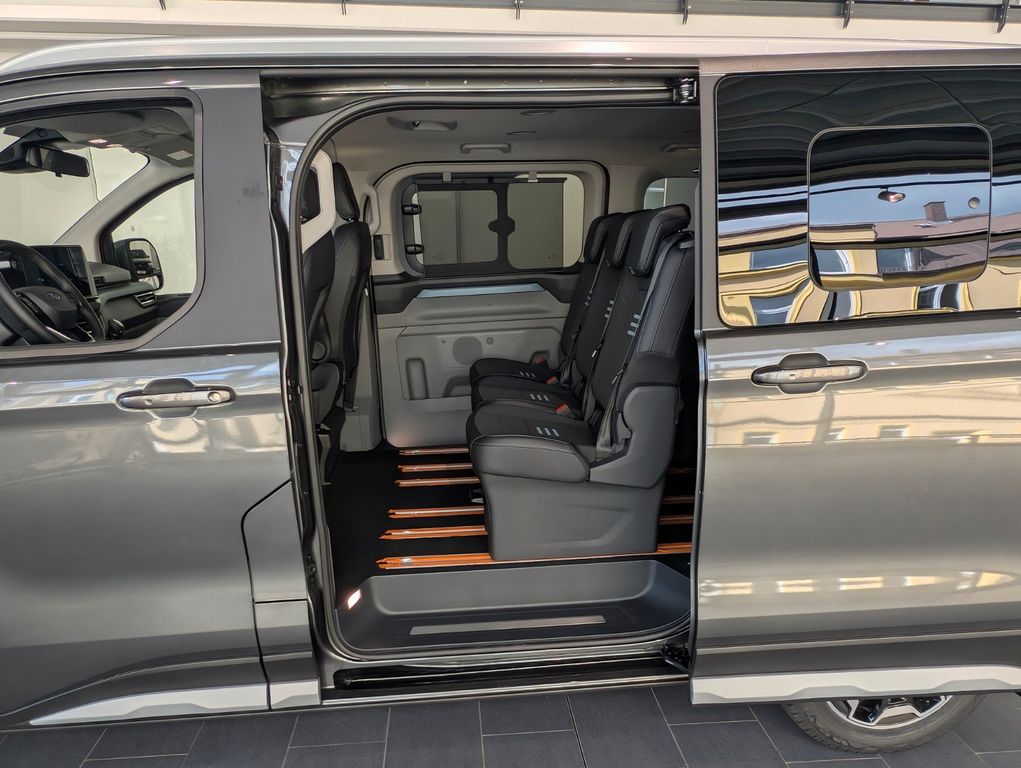 Ford Tourneo Custom 2025