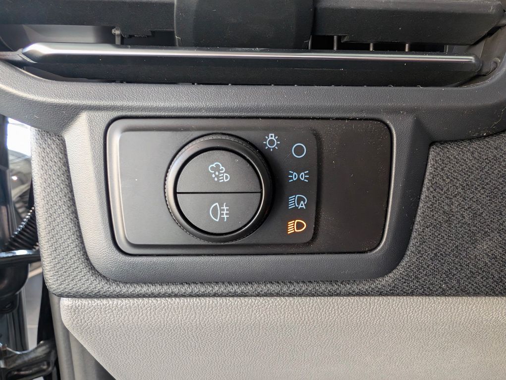 Ford Tourneo Custom 2025