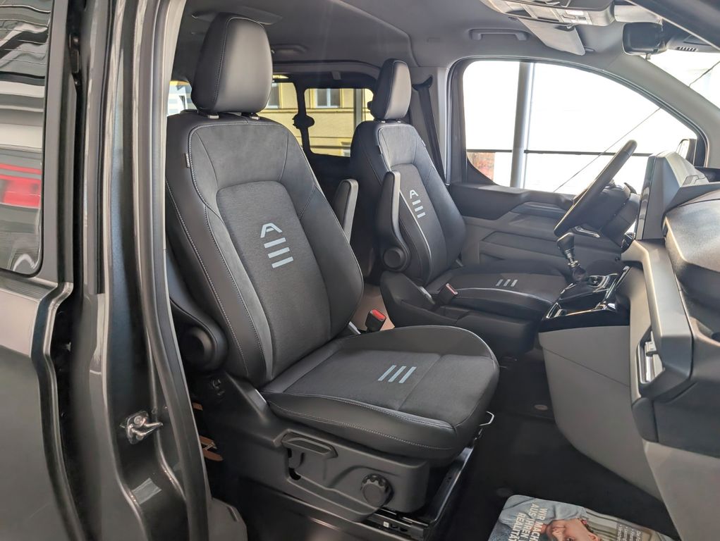 Ford Tourneo Custom 2025