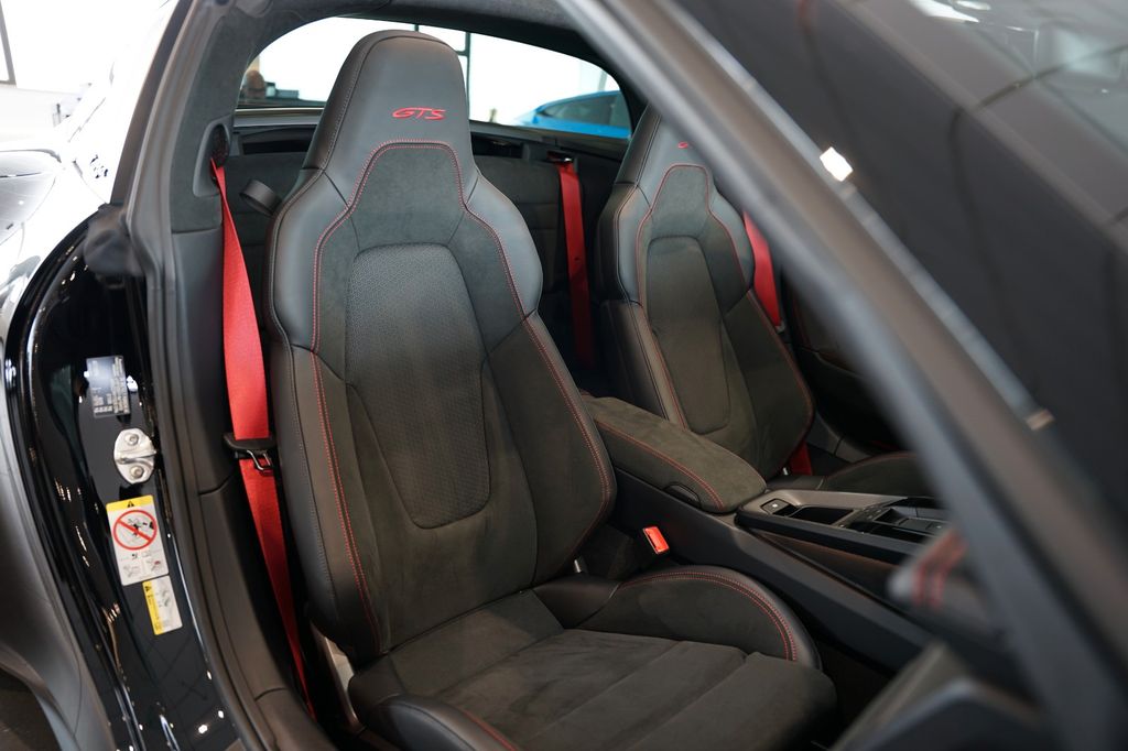Porsche 992 2025