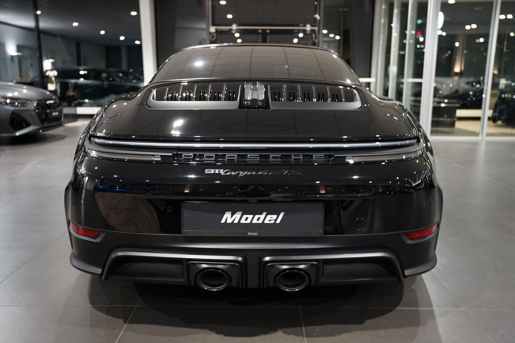 Porsche 992 2025