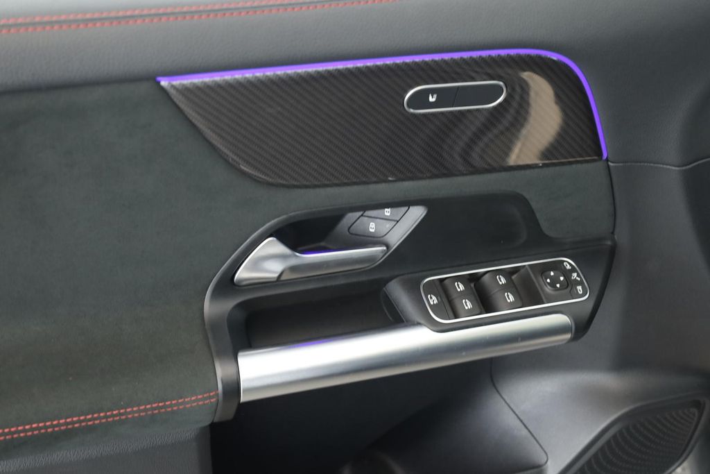 Mercedes-Benz GLA 220 2023