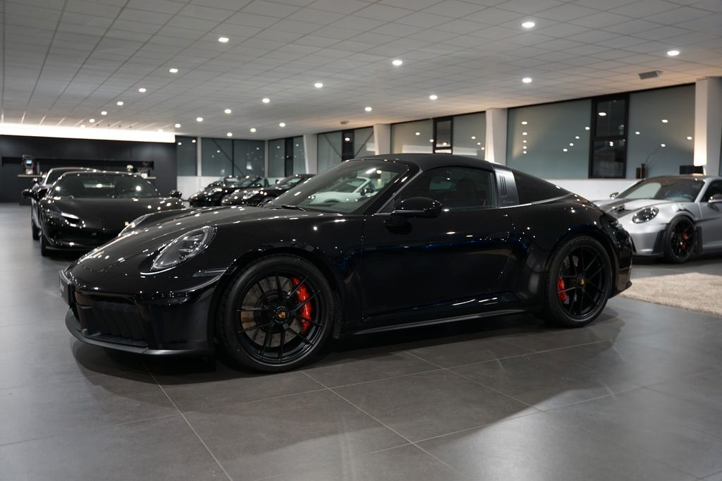 Porsche 992 2025