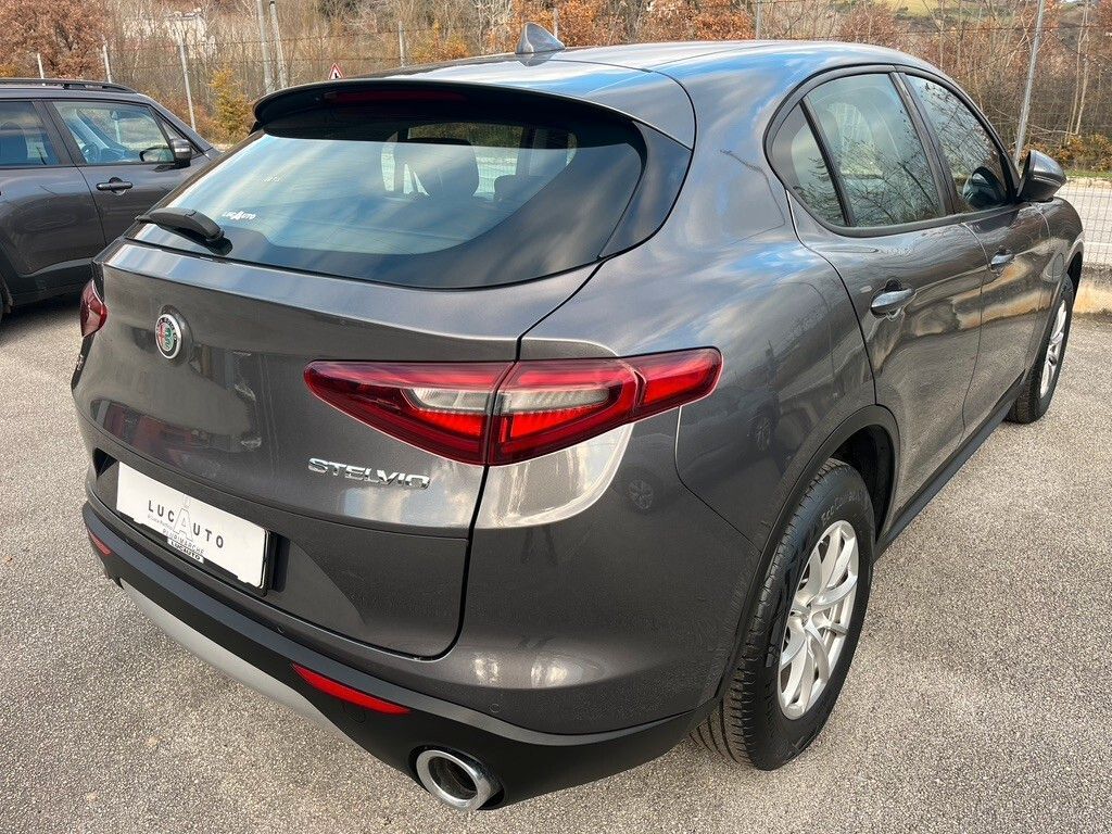 Alfa Romeo Stelvio 2019