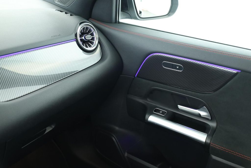 Mercedes-Benz GLA 220 2023