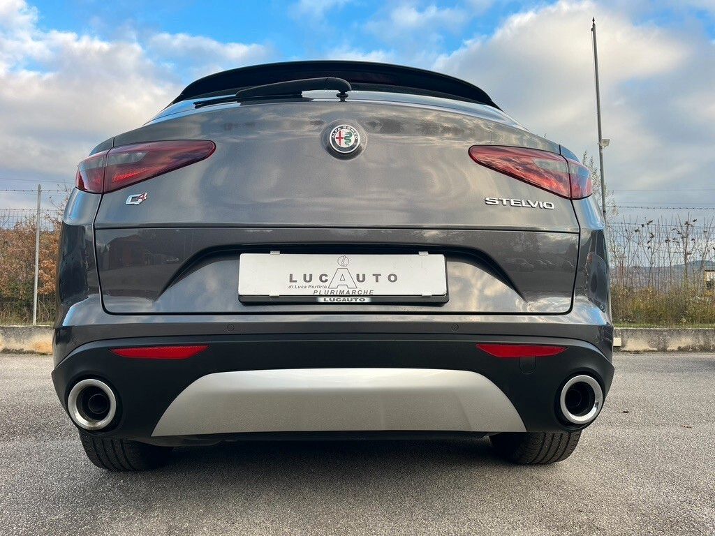 Alfa Romeo Stelvio 2019
