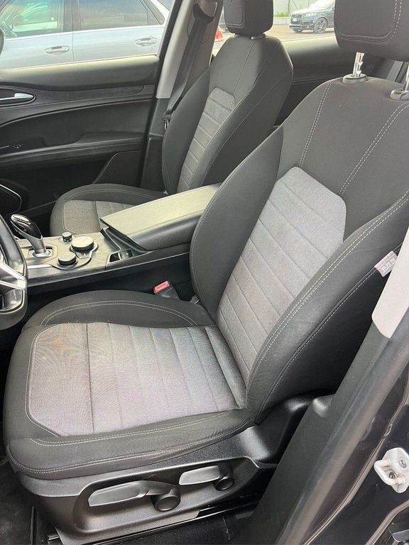 Alfa Romeo Stelvio 2019