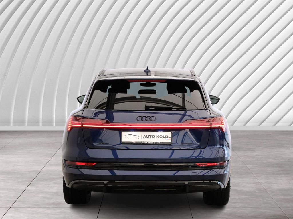 Audi e-tron 2021