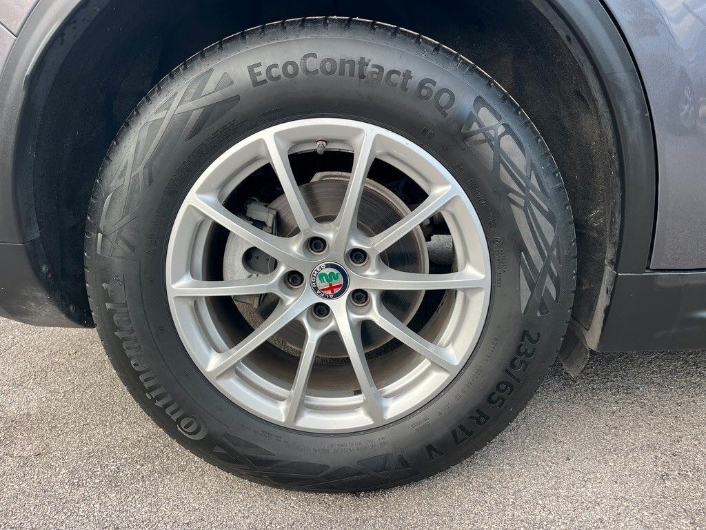 Alfa Romeo Stelvio 2019