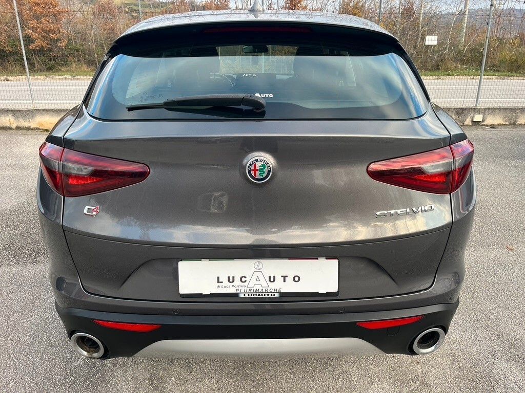 Alfa Romeo Stelvio 2019