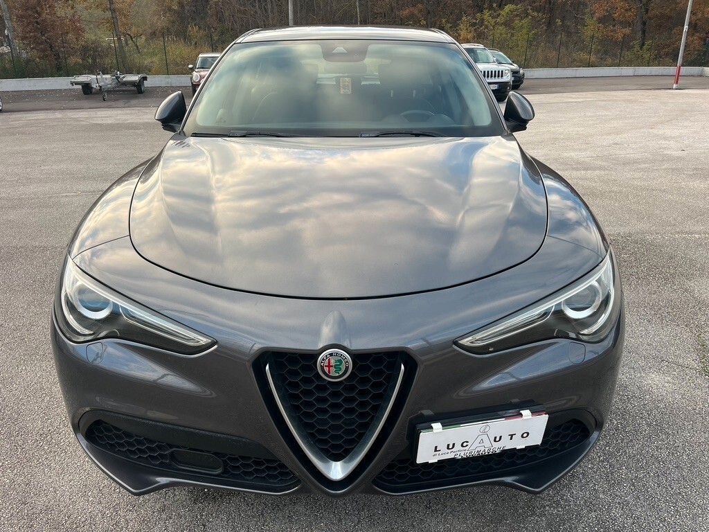 Alfa Romeo Stelvio 2019