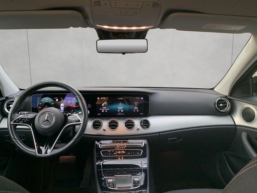 Mercedes-Benz E 220 2024