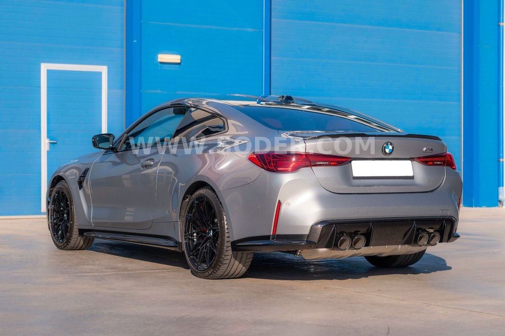 BMW M4 2025