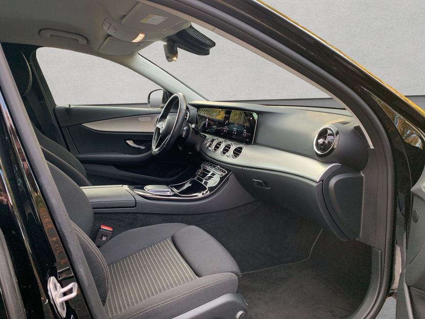 Mercedes-Benz E 220 2024