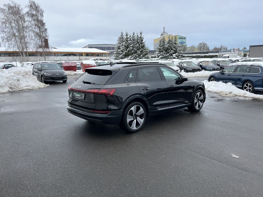 Audi e-tron 2022