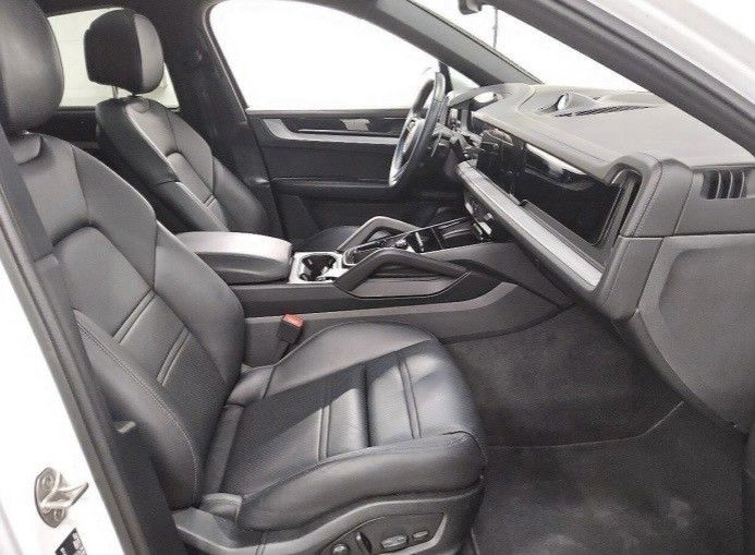 Porsche Cayenne 2024