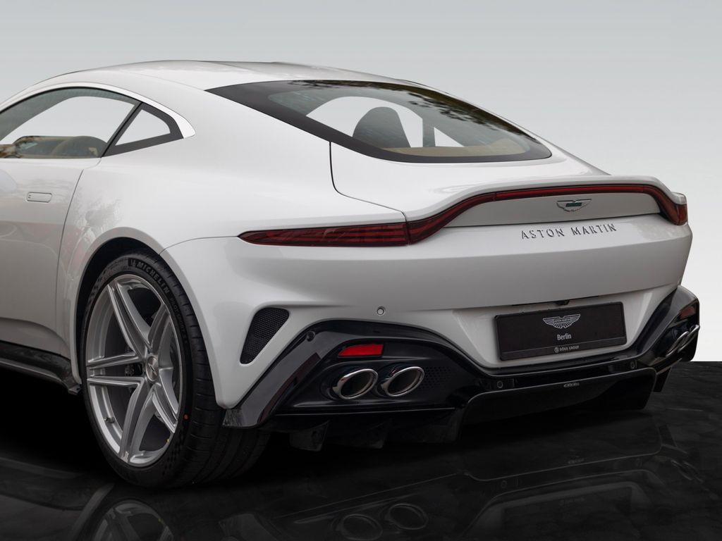 Aston Martin V8 Vantage