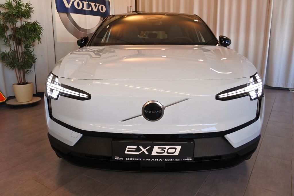 Volvo EX30 2025