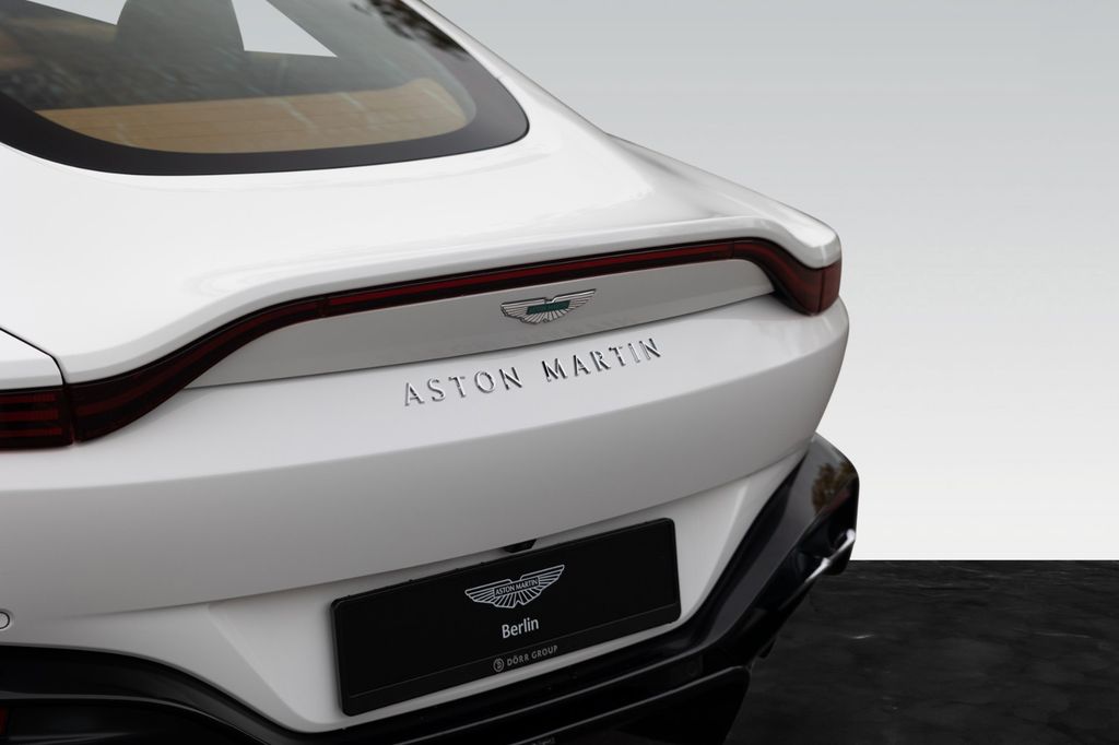 Aston Martin V8 Vantage