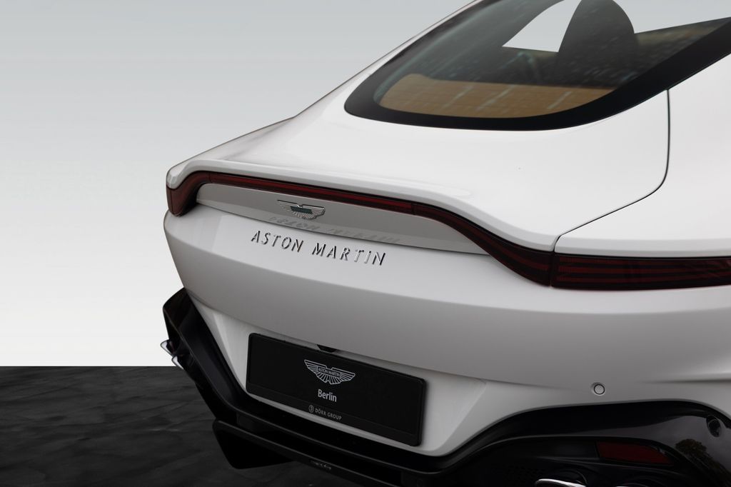 Aston Martin V8 Vantage