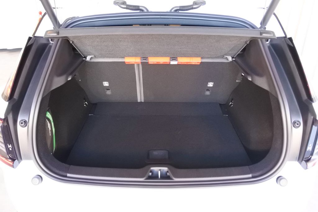 Volvo EX30 2025