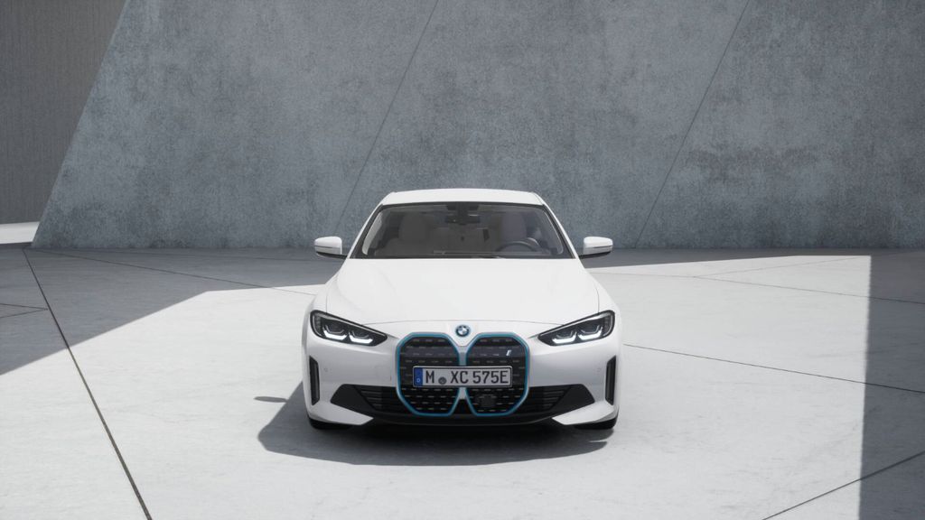 BMW i4 2023