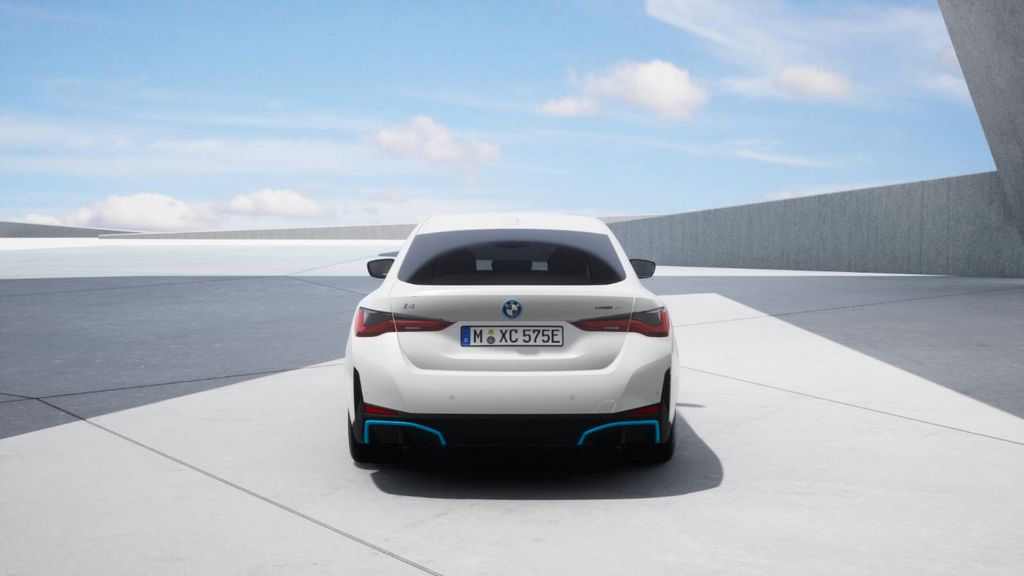 BMW i4 2023