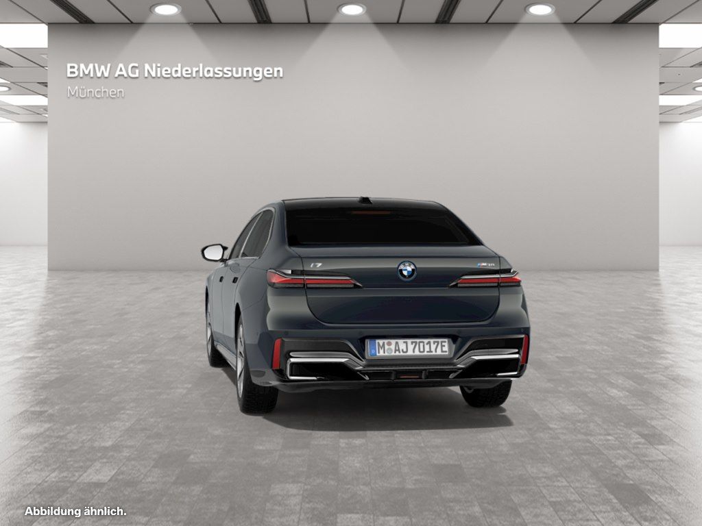 BMW i7 2024