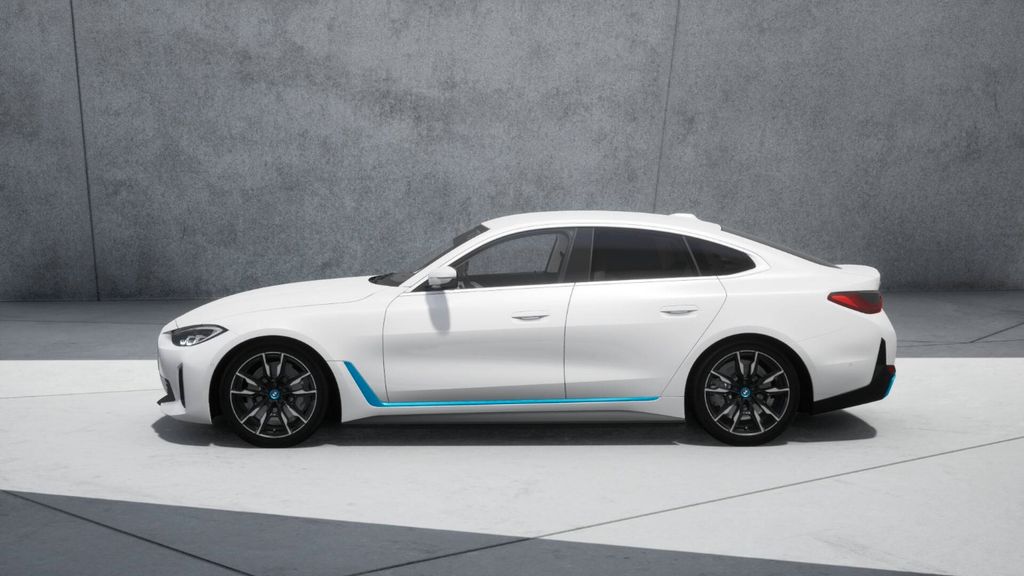 BMW i4 2023