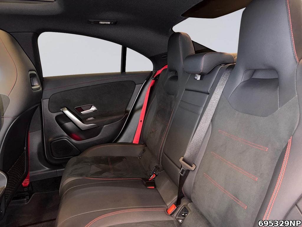 Mercedes-Benz CLA 35 AMG 2024