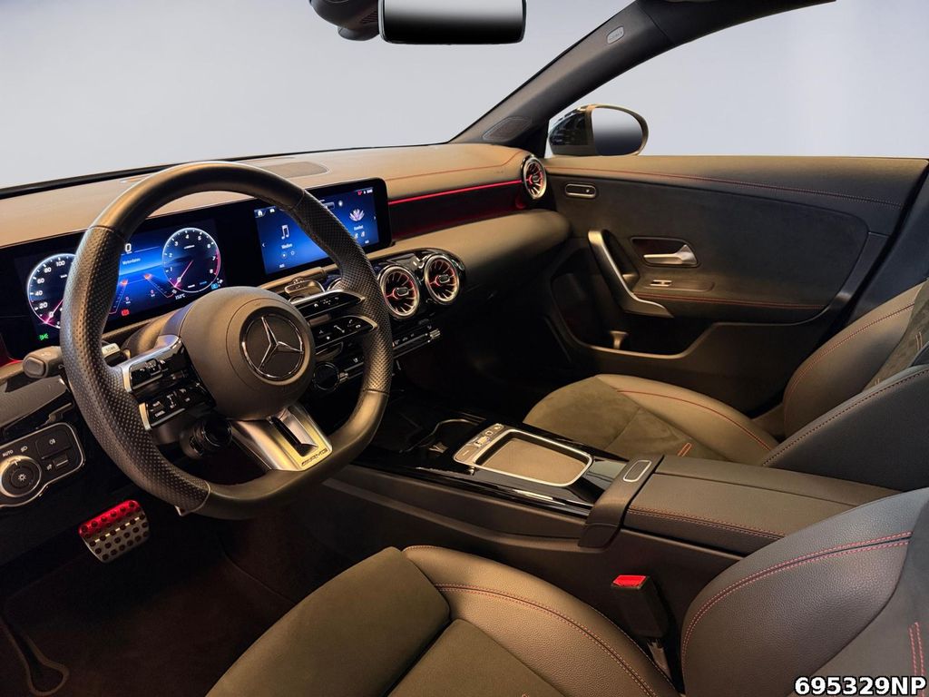 Mercedes-Benz CLA 35 AMG 2024