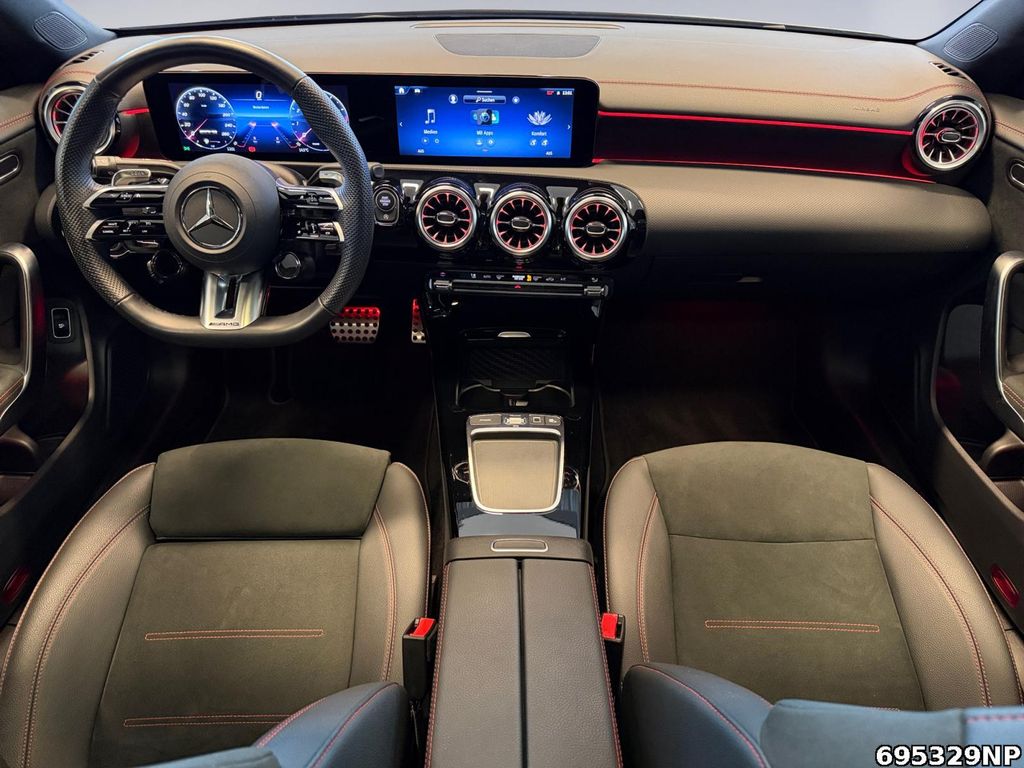 Mercedes-Benz CLA 35 AMG 2024