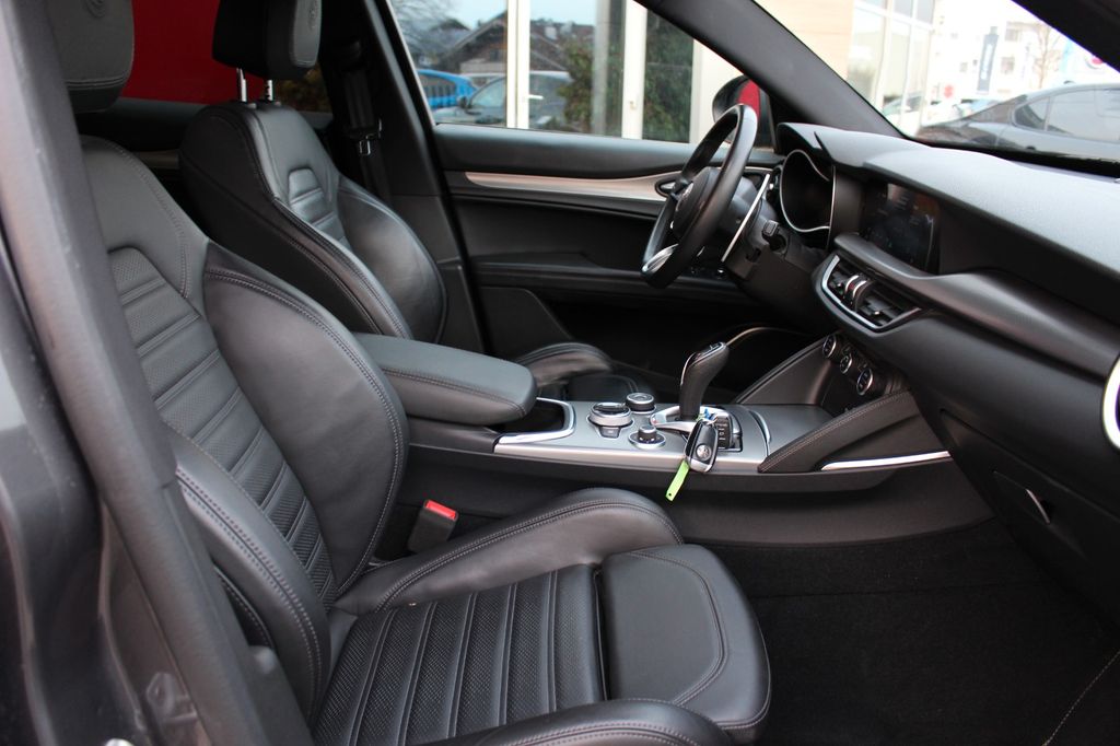 Alfa Romeo Stelvio 2022