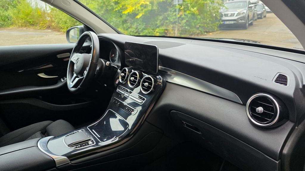 Mercedes-Benz GLC 300 2022