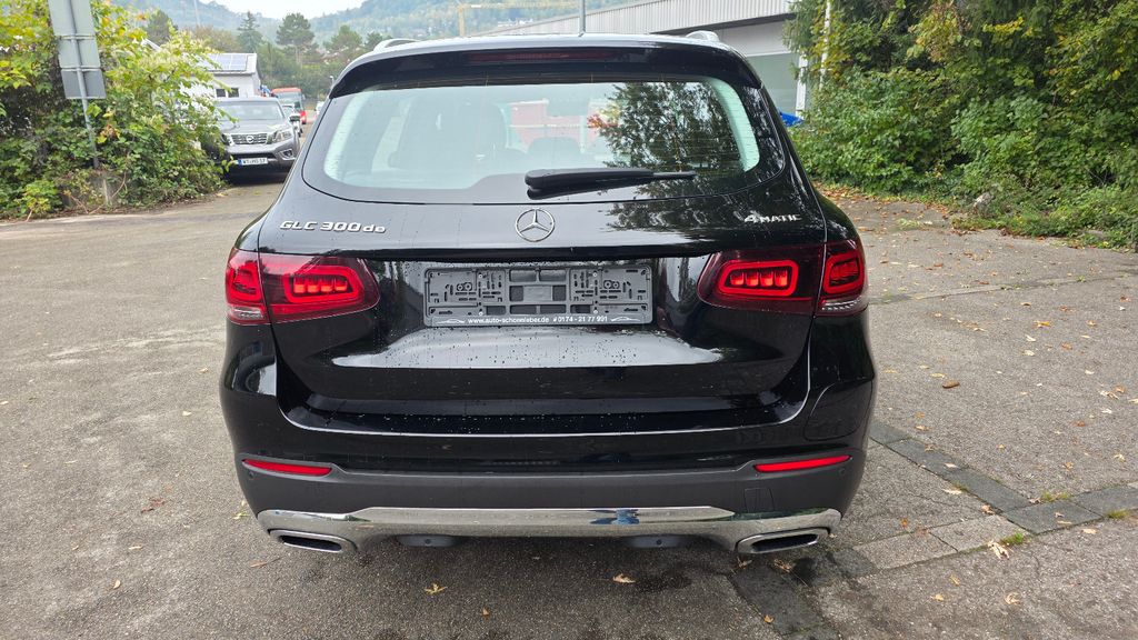 Mercedes-Benz GLC 300 2022